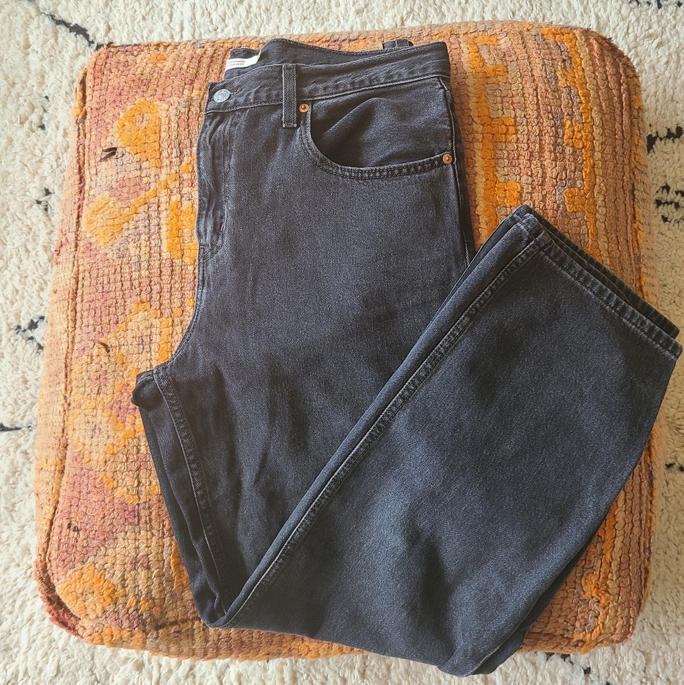 Low pro straight grey Levi's jeans size 31